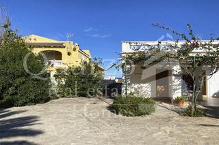 Xalet a Devessa - Monte Pego. En venta 2 preciosos chalets a pie de playa en dénia, alicante.