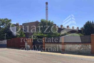 Wohngrundstück in Meco pueblo. En venta estupenda parcela en meco, madrid.