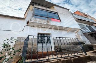 Masia  Travesía segunda fuente la orde. En venta casa de pueblo en alcuéscar, cáceres