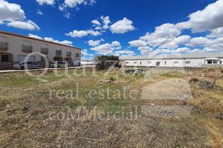 Terreny residencial  Calle el almendro. En venta estupenda parcela en plasenzuela.