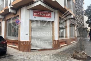 Local Comercial  Plaça del mercat. Se vende local comercial en almenara, castellón.
