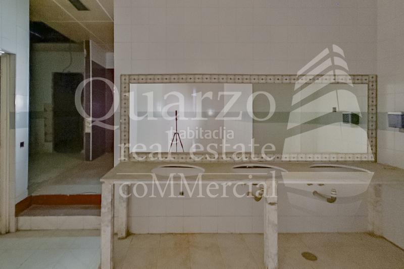 Foto a7c881a4-63e7-426e-b4b2-0d46f19d3252. Local comercial en venta estupendo local comercial en Móstoles