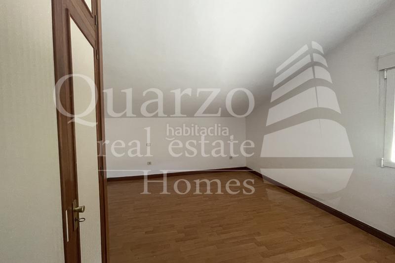 Foto cde0d26a-f504-4727-9fce-2ad5592037e2. Chalet con parcheggio in Robledo de Chavela