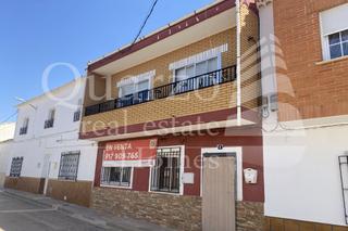 Casa adossada a Barrax. Se vende casa adosada en barrax, albacete.