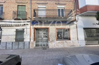 Casa aparellada a Torrijos. Se vende casa pareada en torrijos, toledo.