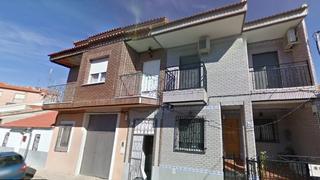 Chalet à Burujón. En venta estupenda casa en burujón