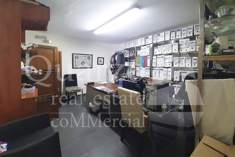 Foto 744bda5a-91b7-449c-9e3c-744ed77dc385. Local comercial en calle gómez becerra 16 en venta magnífico local comercial Centro. en Cáceres