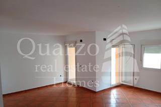 Casa adossada en Huerta de Valdecarbanos. En venta amplia casa en huerta de valdecarbanos