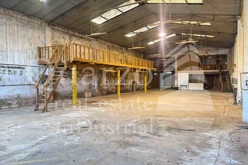 Nau industrial  Carrer túria. Se vende nave industrial en dénia, (alicante)