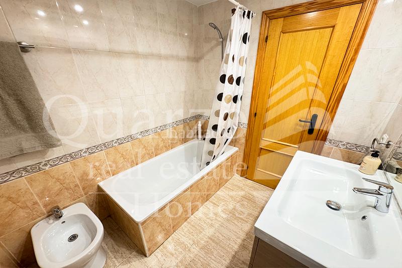 Foto ae40382c-65ce-41aa-af42-a5f795b6e4b5. Etagenwohnung mit kamin heizung pool in Oliva nova Oliva