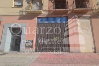 Local Comercial a Calle Entretorres