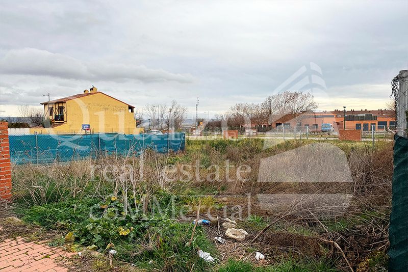 Foto eefbf9a1-cb1c-43dc-92a3-d8e68a6e83b3. Terreny residencial a Marchamalo