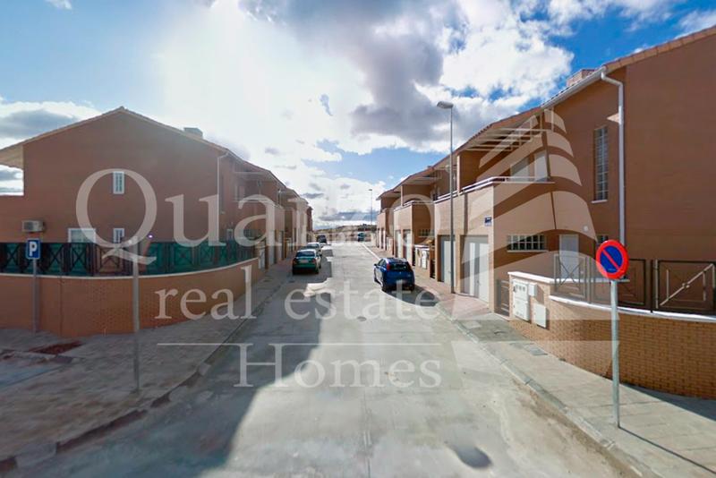 Foto 1c3e3b34-dfd5-43e0-b201-1a7d999f4fe9. Chalet dans Torija