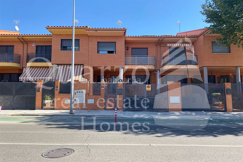 Foto eb0bbd4f-73a1-4648-adea-47451d1fee43. Xalet amb aparcament piscina a Los Robles Seseña