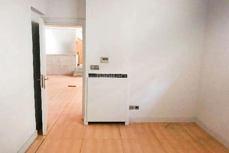Foto e9de6eaa-76be-40b9-b12f-70d3e16aee44. Local comercial se vende local comercial , () en Almagro Madrid