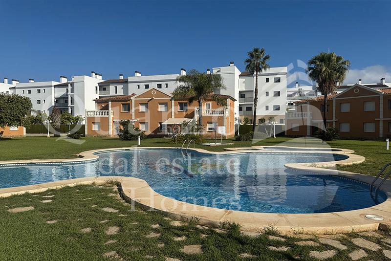 Foto 3e4b929e-def6-4312-8b6a-a69fcd71e8b6. Appartamento con piscina in Oliva nova Oliva