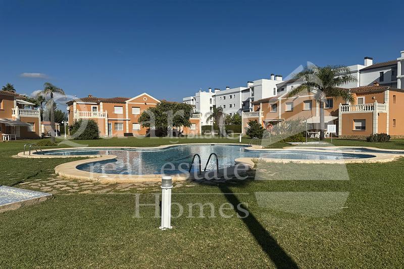 Foto c4807f90-f39c-44da-ac70-7a030b54519e. Appartamento con piscina in Oliva nova Oliva