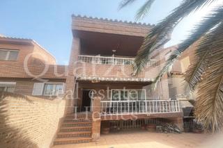 Casa aparellada a Miguelturra. Se vende chalet pareado en miguelturra