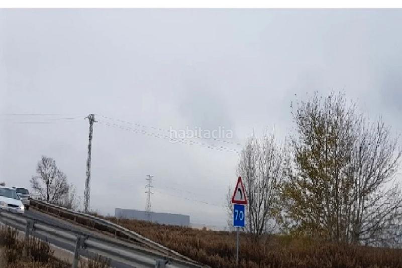 Foto 54fcdcf6-70b4-49e8-bbc0-e0f0c787fd95. Solar industrial a Meco pueblo Meco