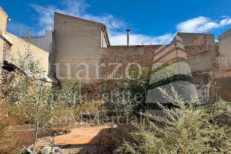 Foto e3de924d-d841-426b-913b-3a13e15d20e4. Terreny residencial a Tobarra