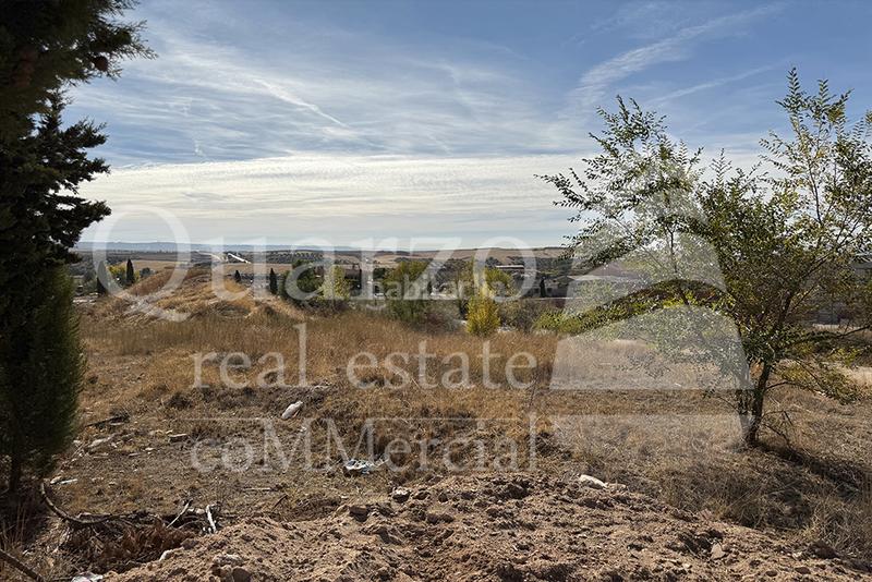 Foto addc18d2-20fb-477a-bf4a-d63eccf37b59. Terreny residencial a Tórtola de Henares