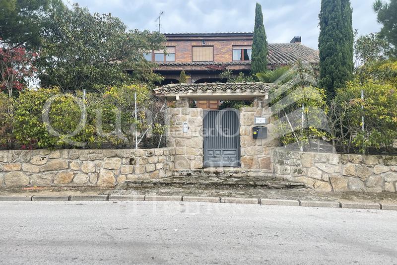 Foto 2869ac9b-2c07-40b4-ac0d-de0a0d95bdb6. House with parking pool in Parque Boadilla Boadilla del Monte