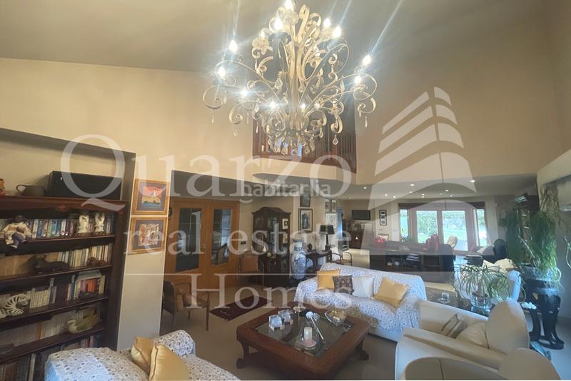 Foto 30b7ea65-b9ff-45e8-9b7c-301add57e484. House with parking pool in Parque Boadilla Boadilla del Monte