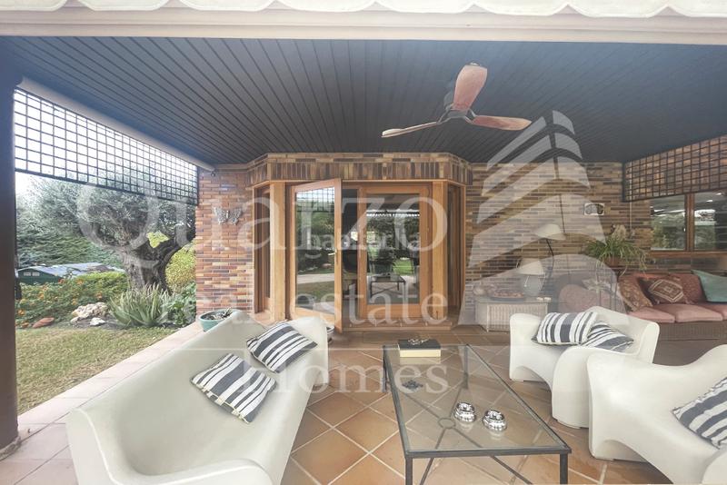 Foto 45cc1a46-c597-42a4-a82c-b516ab805685. House with parking pool in Parque Boadilla Boadilla del Monte