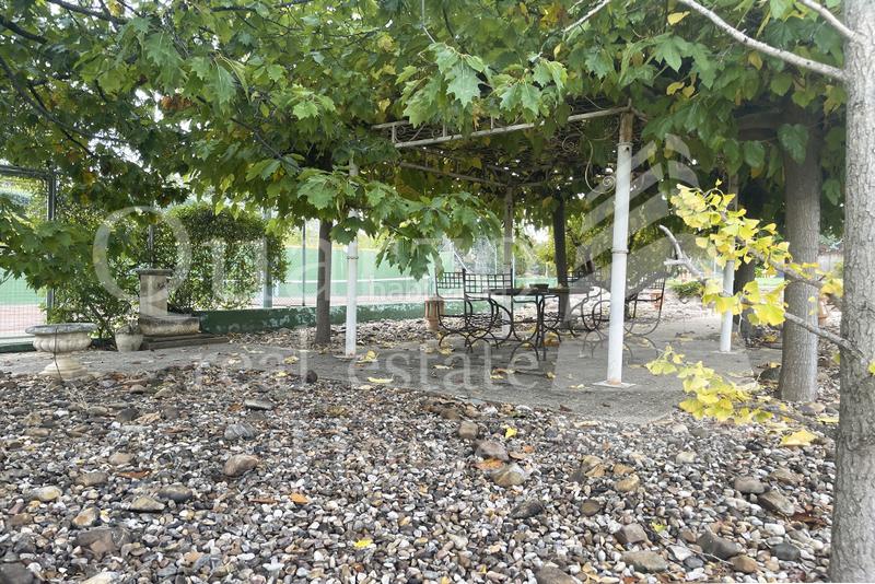 Foto 4edaa18a-b64a-41fa-a60c-77d7102854c0. House with parking pool in Parque Boadilla Boadilla del Monte