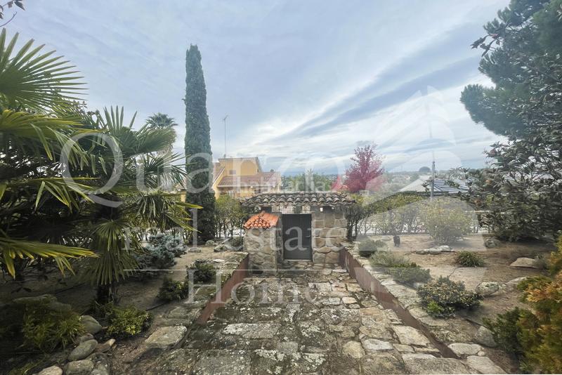 Foto 60e471eb-418f-42b6-bc29-92c3a43b5d0f. House with parking pool in Parque Boadilla Boadilla del Monte