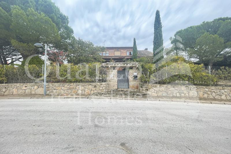 Foto 9b06ff7d-b46a-42bd-a604-0947ca5e70e9. House with parking pool in Parque Boadilla Boadilla del Monte