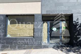 Location Local commercial  Calle estocolmo. En alquiler increíble local comercial en segovia