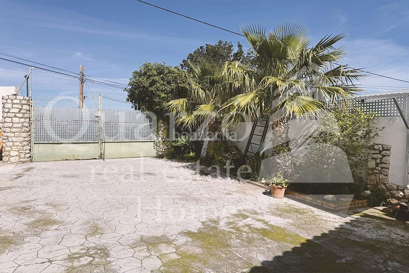 Foto 3cd2eed7-682e-4c3b-baf7-d997a552b22a. Xalet amb xemeneia aparcament piscina a Alberic