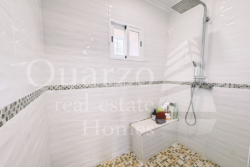 Foto 5a5522ab-cebf-4a16-bf3b-a477111aea6d. Xalet amb xemeneia aparcament piscina a Alberic