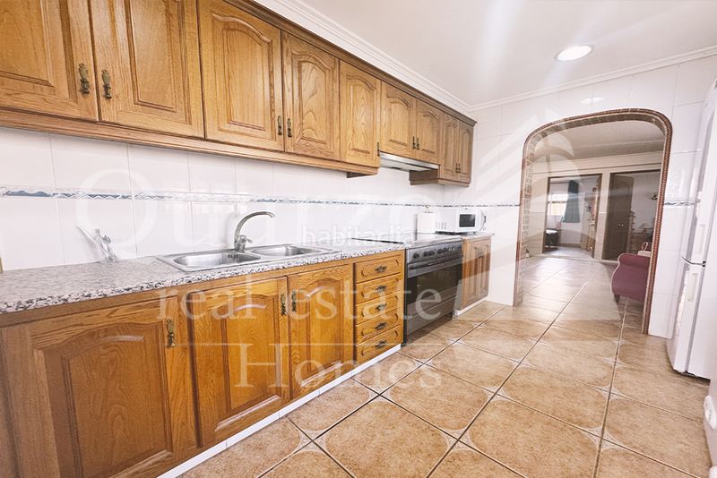 Foto 6be61920-47bb-48b1-b257-5f76a4bd200b. Xalet amb xemeneia aparcament piscina a Alberic