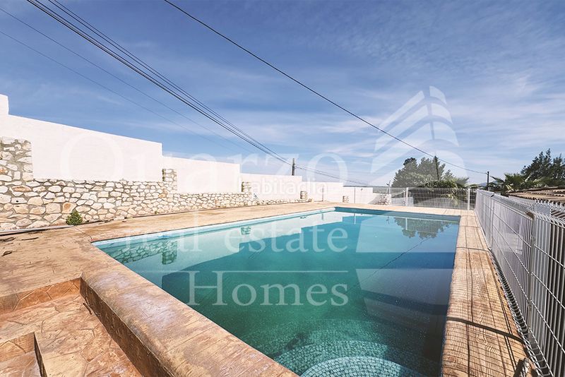 Foto 7407d6db-9252-4f28-bfec-e94a011048d5. Xalet amb xemeneia aparcament piscina a Alberic