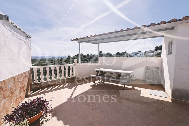 Foto 935a12f2-0f2d-4133-b5fb-caa794248dce. Xalet amb xemeneia aparcament piscina a Alberic
