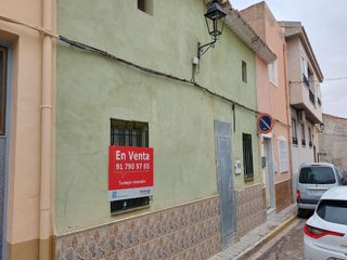 Reihenhaus in Tobarra. En venta estupenda casa adosada a reformar en tobarra, albacete.