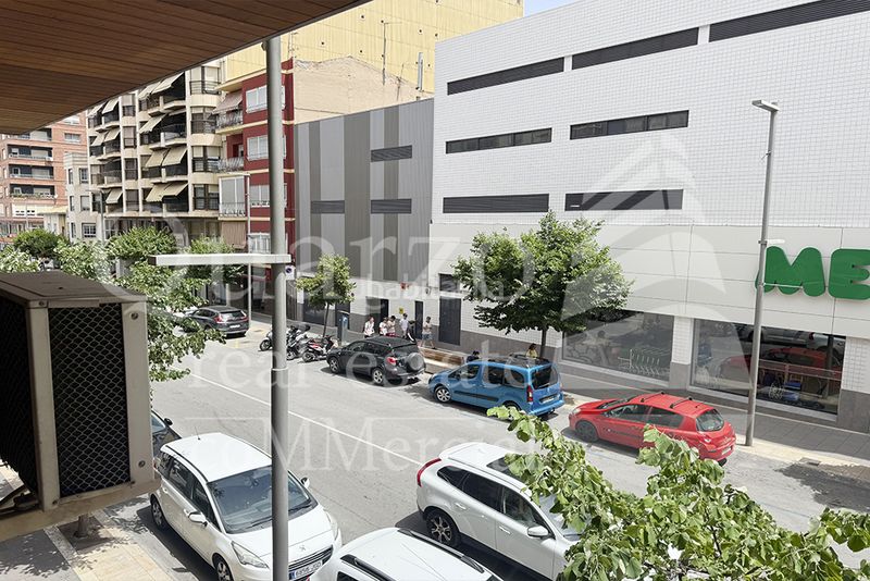 Foto 2844d30e-54d0-4318-9d1c-9d332508d80f. Local comercial se vende local comercial , (alicante) en Villena
