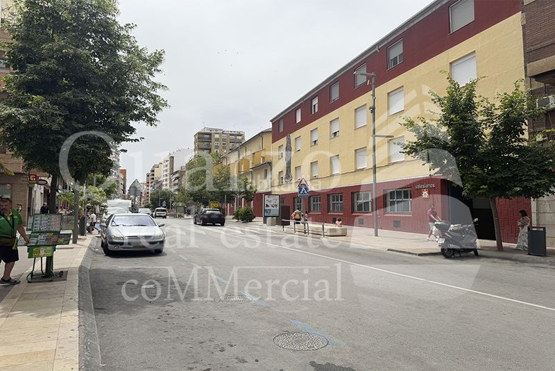 Foto 2a9d5d18-7c7a-4e25-a6bb-857d6d06b442. Local comercial se vende local comercial , (alicante) en Villena