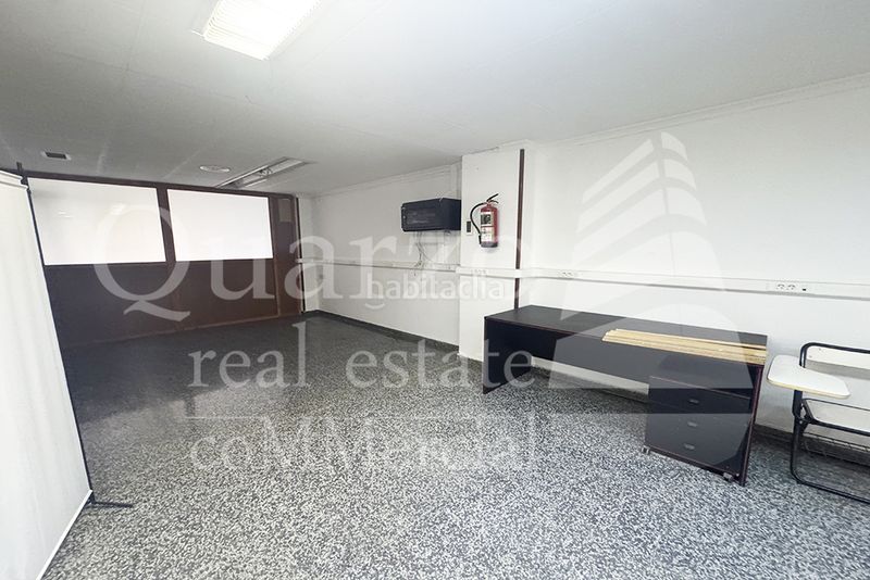 Foto 6bc7ba00-affa-4408-94dc-1c33b200b2cf. Local comercial se vende local comercial , (alicante) en Villena
