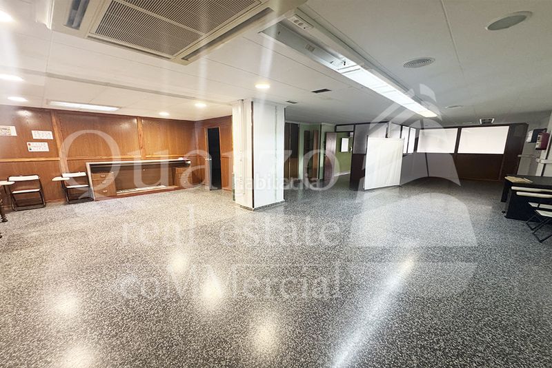 Foto 988349db-fb74-4c3c-9b74-31ca96c7f2dc. Local comercial se vende local comercial , (alicante) en Villena