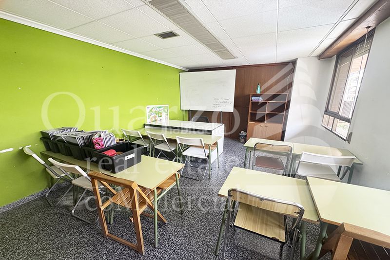 Foto 9a85421d-8cbc-4874-adb9-bf25a5db79fa. Local comercial se vende local comercial , (alicante) en Villena
