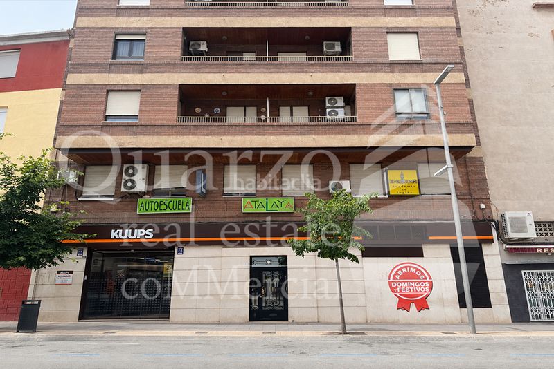 Foto 9fa2e1a9-8961-443f-9652-ed0514e7cafc. Local comercial se vende local comercial , (alicante) en Villena