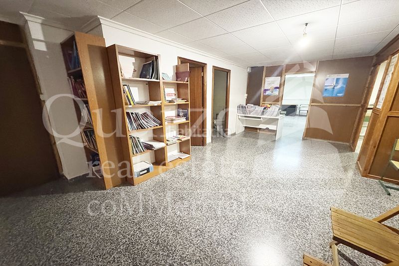 Foto e8cd17b9-11d5-487d-b9f1-e2ca565bd31e. Local comercial se vende local comercial , (alicante) en Villena