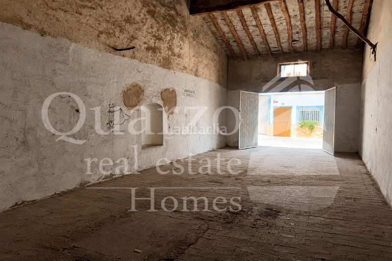 Foto deea3513-7dfe-40a1-b4b7-7b034c7961ff. Casa adosada en venta singular bodega/almacén urbano con gran potencial , alicante. en Beneixama
