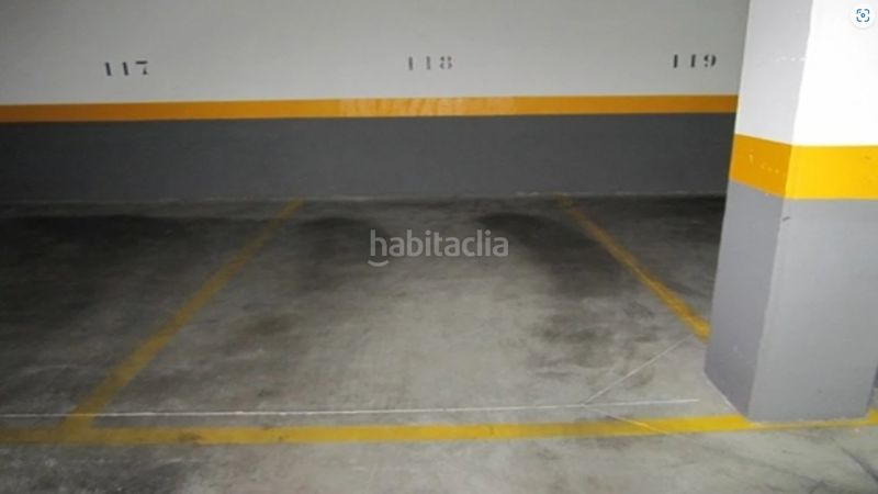 Foto 1a87f325-694d-452f-accc-5a2b9ea50845. Aparcament de moto a El Bercial Getafe