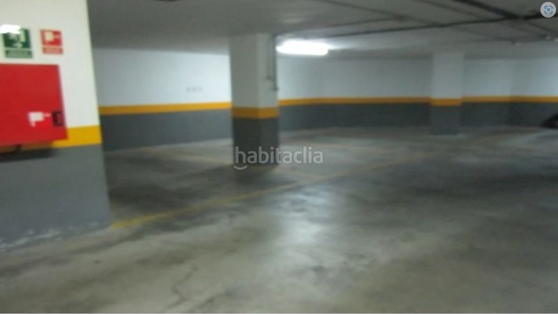 Foto 211bddf1-8e79-462f-a631-164344e5c71b. Aparcament de moto a El Bercial Getafe