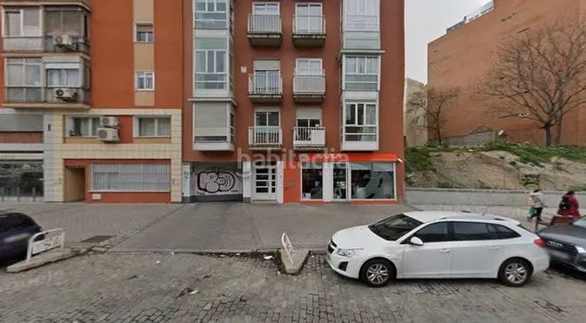 Foto b38a984a-636a-42b2-8457-6283d4464c64. Pis a Almendrales Madrid