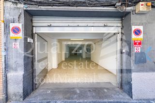 Local Comercial  Carrer del poeta maragall. En venta amplio local con vado activo y patio interior en patrai